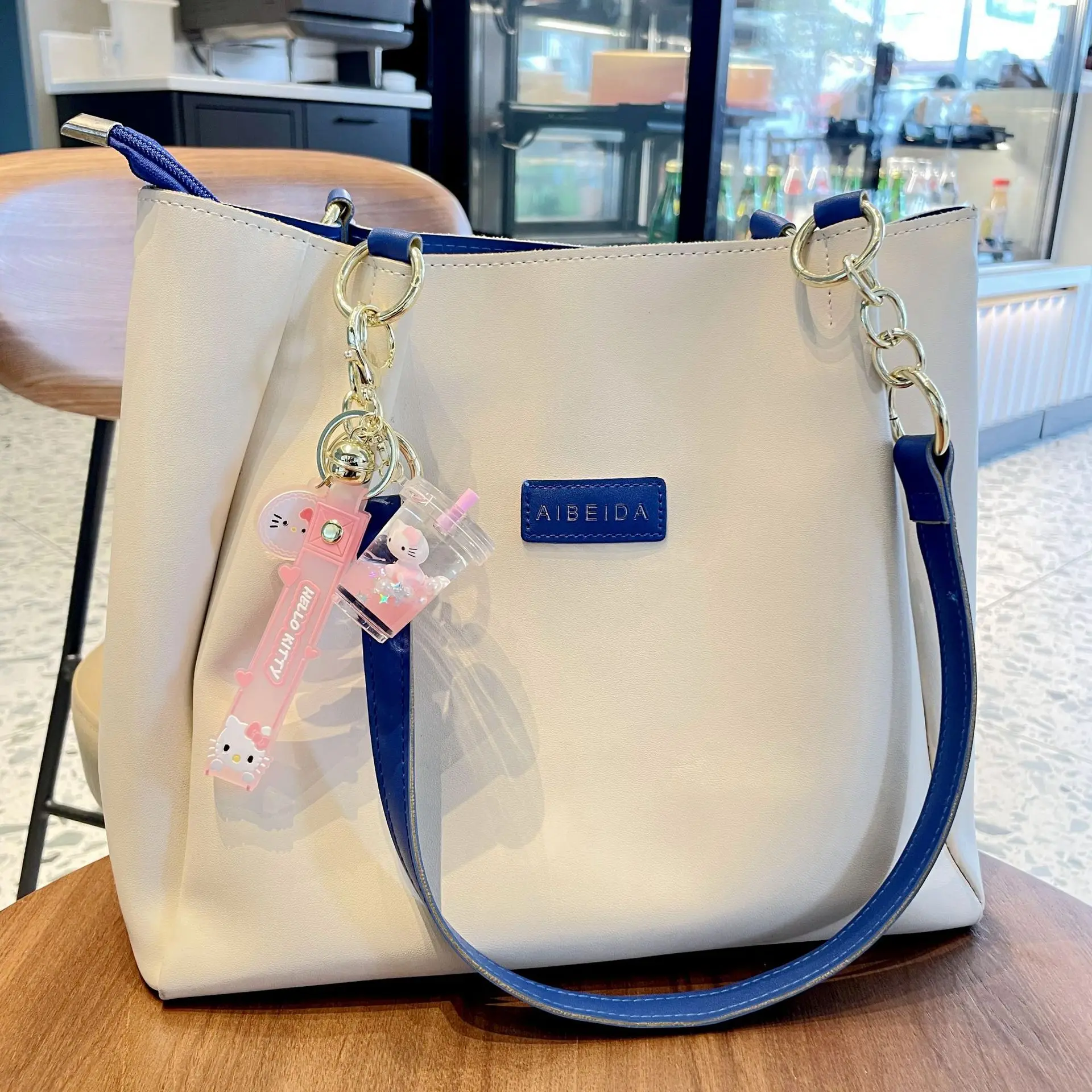 산리오 만화 키체인 헬로 키티, 자동차 아크릴 액세서리, 배낭 구성 요소 지갑, 보석 소녀 지갑 장식 선물