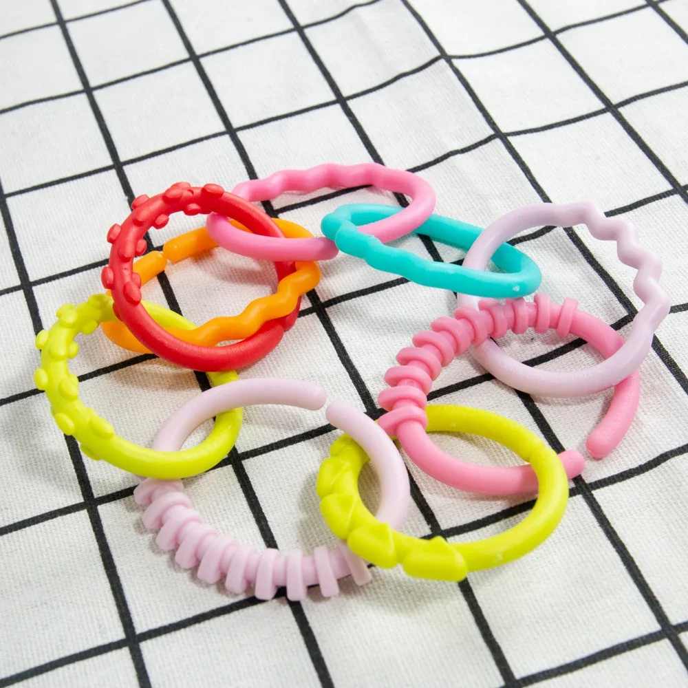 아기 치발기 딸랑이 장난감, 신생아용 씹는 장난감, 고무 무지개 반지, 젖니 장난감, 침대 유모차 걸이 장난감 선물, 8 개