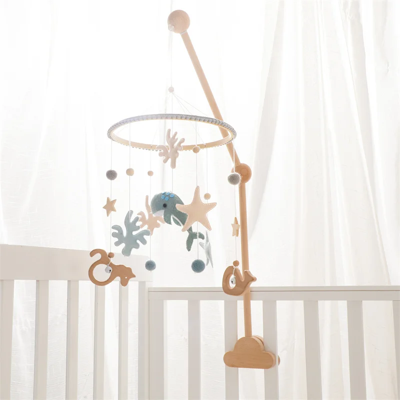아기용 부드러운 펠트 만화 울 볼 조개껍질 딸랑이 걸이식 침대 벨, 신생아 모바일 유아용 나무 브래킷, 몬테소리 교육 완구