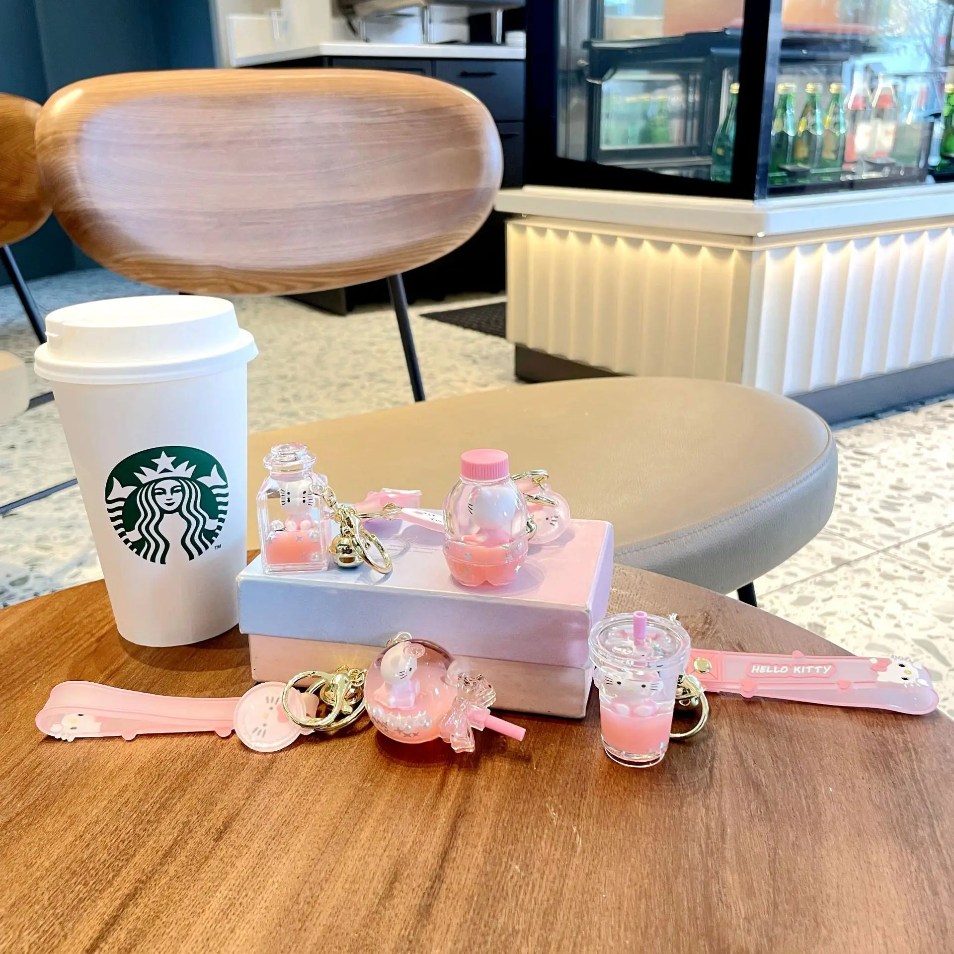 산리오 만화 키체인 헬로 키티, 자동차 아크릴 액세서리, 배낭 구성 요소 지갑, 보석 소녀 지갑 장식 선물