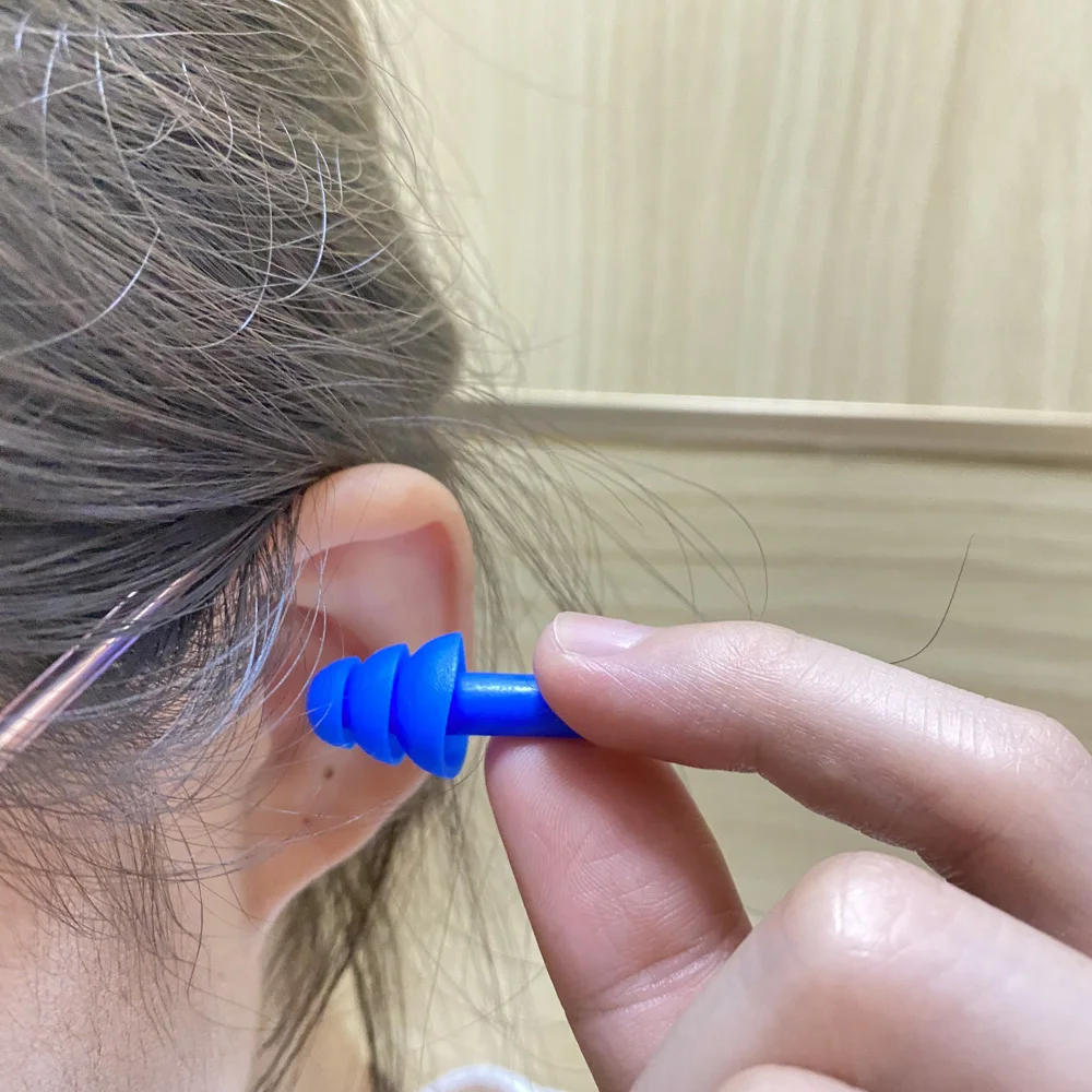 부드러운 실리콘 귀마개 방수 수영 귀마개, 재사용 가능한 소음 감소 수면 귀마개, 상자 포함 청력 보호기