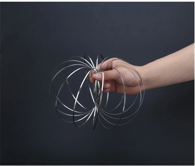 다채로운 스피너 스테인레스 스틸 흐름 장난감, 놀라운 흐르는 팔 링 장난감, 봄 장난감 무대 마술 손목 밴드 감압 장난감
