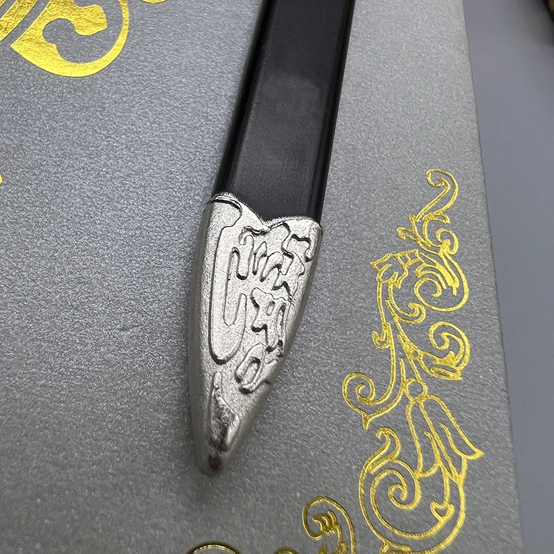 22센티미터 은검 제랄트 마법사 야외 사냥 게임 주변 중세 금속 무기 모형 장식 장식 공예품 소장 공중 투하 도매 인기 선물 새로 도착한 선물 무료 배달 가정 장식 장식 공예품 열쇠고리 소장 1: 6 인형 설비 부품 남자 어린이 장난감 복고 복제품 마이크로 축소 모형