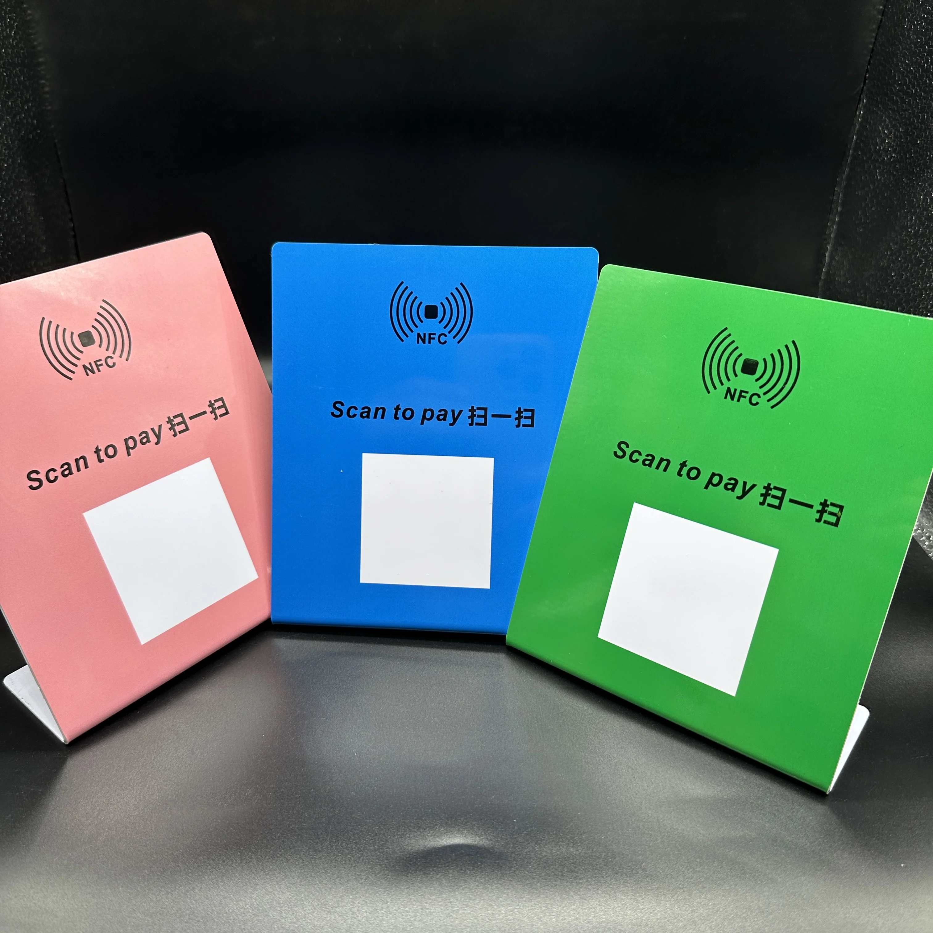 NFC 213 테이블 디스플레이 스탠드 NTG 213 칩, PVC 13.56Mhz 칩, NFC 스캔 코드, 레스토랑 카드, 개인 웹 사이트 NFC 디스플레이 카드
