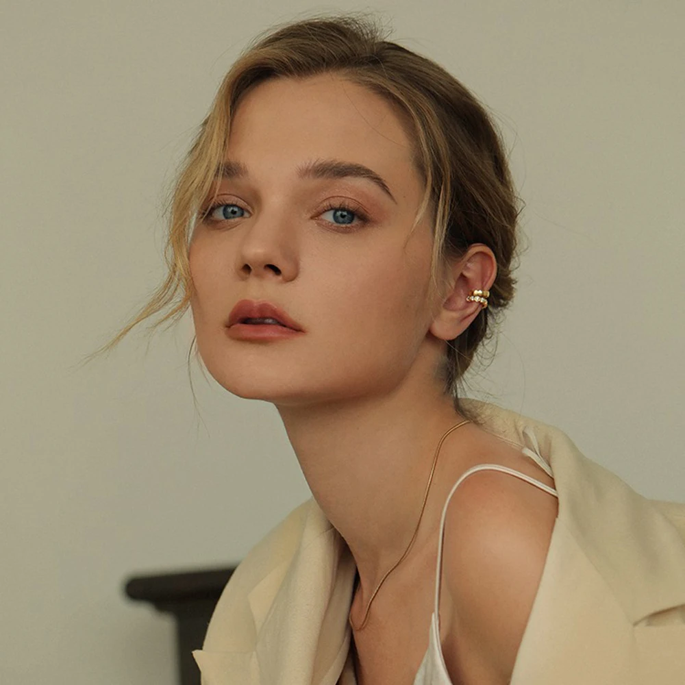 여성용 보호 광택 귀걸이, 광택 골드 컬러, 트렌디 2024, 프랑스 패션 후프, 심플 럭셔리 디자이너, Y2k 쥬얼리 클립 귀걸이