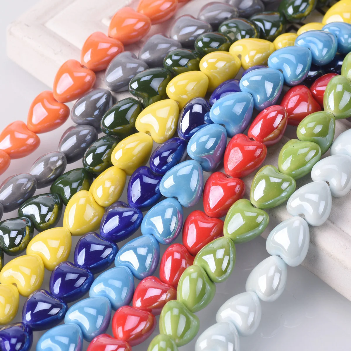 하트 모양 반짝이는 광택 유약 세라믹 도자기 루즈 비즈 로트, 쥬얼리 제작 DIY 공예품, 10 개, 10mm, 12mm