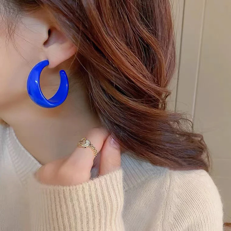 2023 새로운 트렌드 클라인 블루 후프 귀걸이 여성용 한국 기질 블루 그린 레드 화이트 색상 파티 스트리트 쥬얼리 멋진 선물