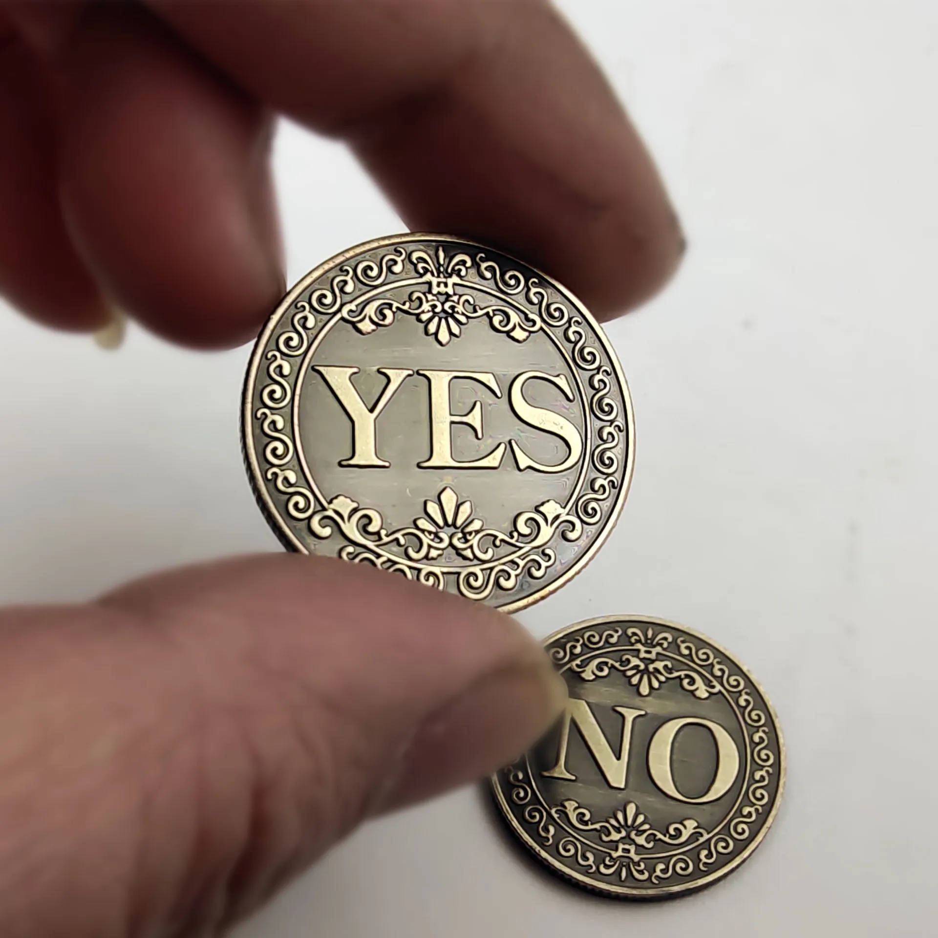 직경 25mm 동전, YES 또는 NO 결정 기념 배지, 양면 엠보싱 도금 컬렉션, 동전 수집 매력