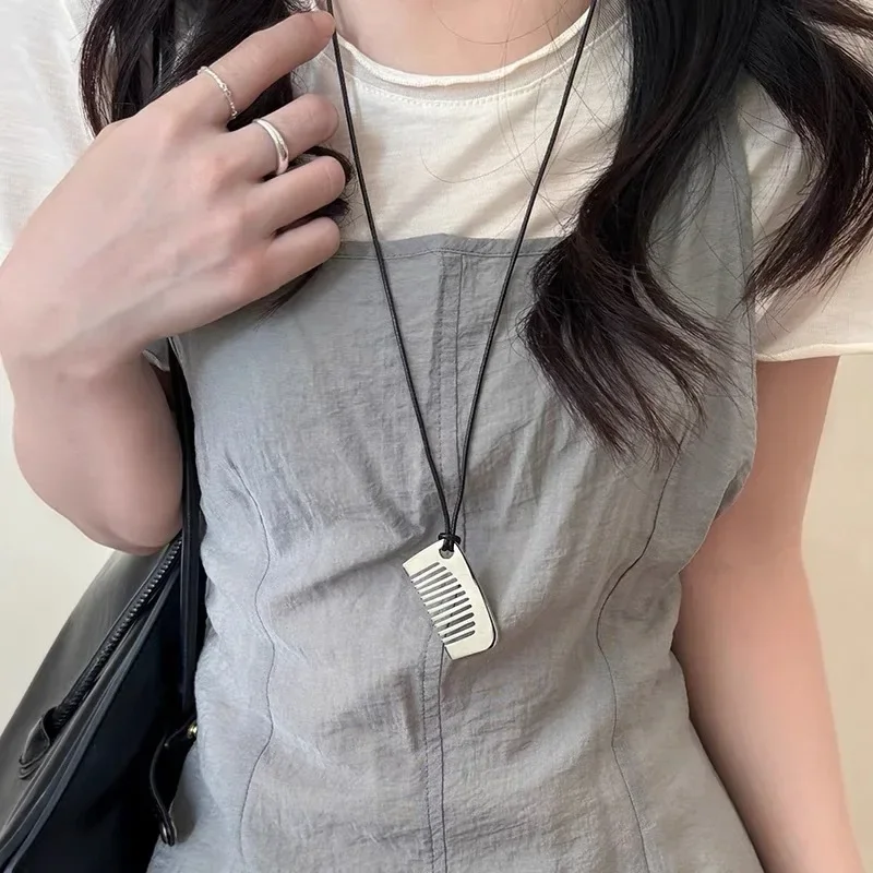LATS 여성용 개성 있는 빗 펜던트 목걸이, 2024 트렌드, 신상 섬세한 디자인, 쥬얼리 패션 액세서리