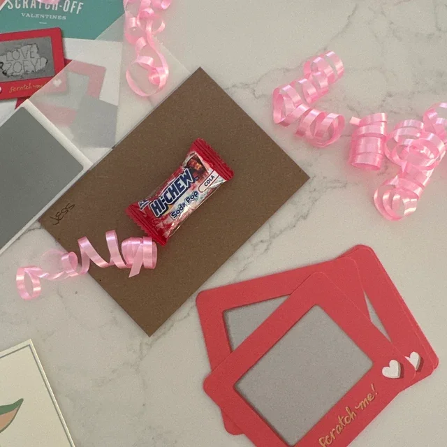 10pcs 스크래치 카드 생일 선물 사랑 쿠폰 기념일 DIY 선물 그녀의 발렌타인 데이 티켓 사랑 노트 게임 카드