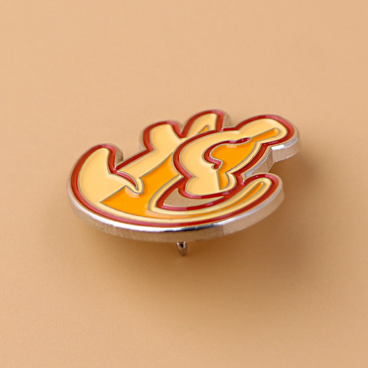 귀여운 라이온 킹 옷깃 핀 배낭 용 금속 에나멜 핀 소나무 브로치 어린이 배지 애니메이션 쥬얼리 액세서리 선물