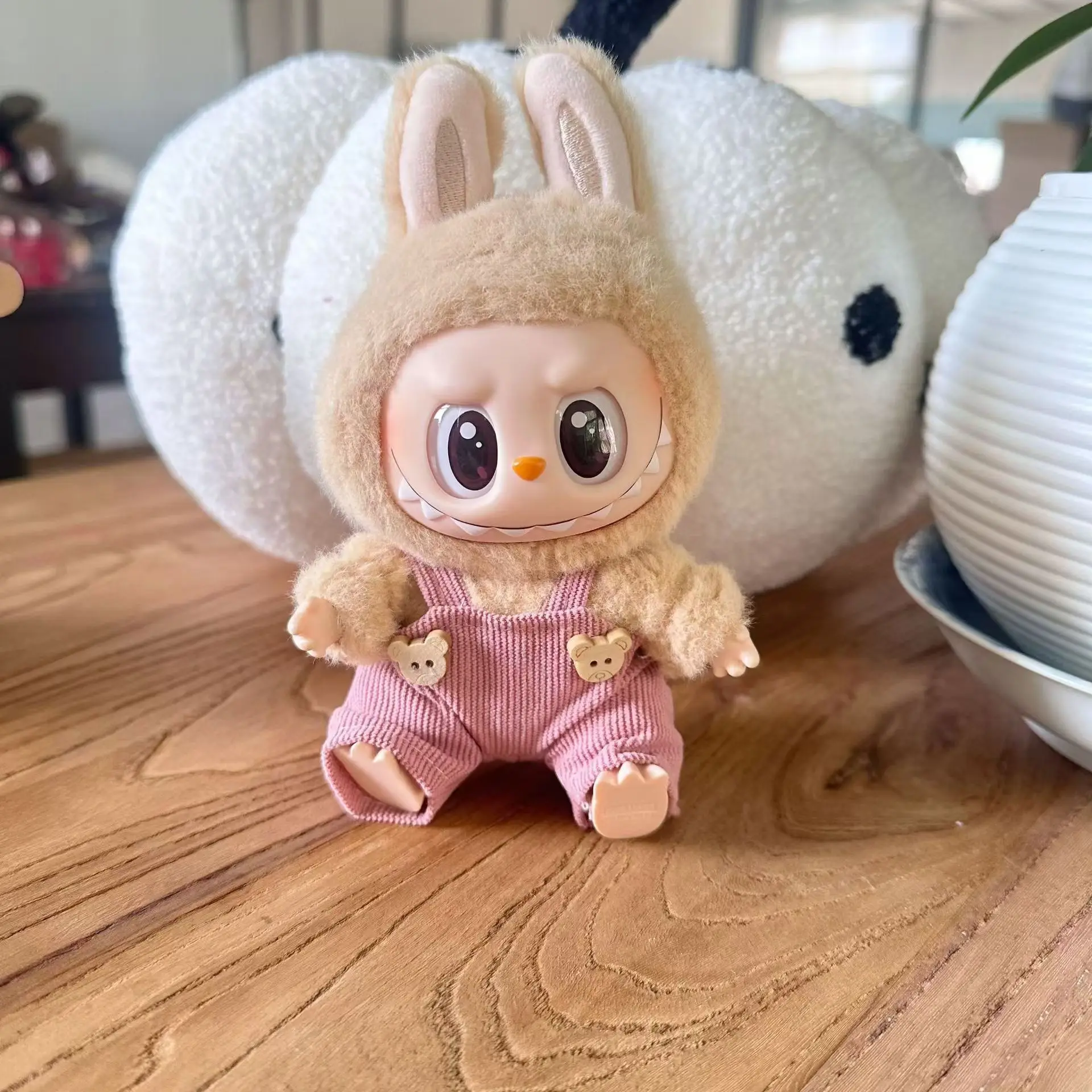 귀여운 미니 봉제 인형의 턱받이 바지 17cm Labubu I II 아이돌 인형 앉아 파티 의류 복장 액세서리 한국 Kpop Exo