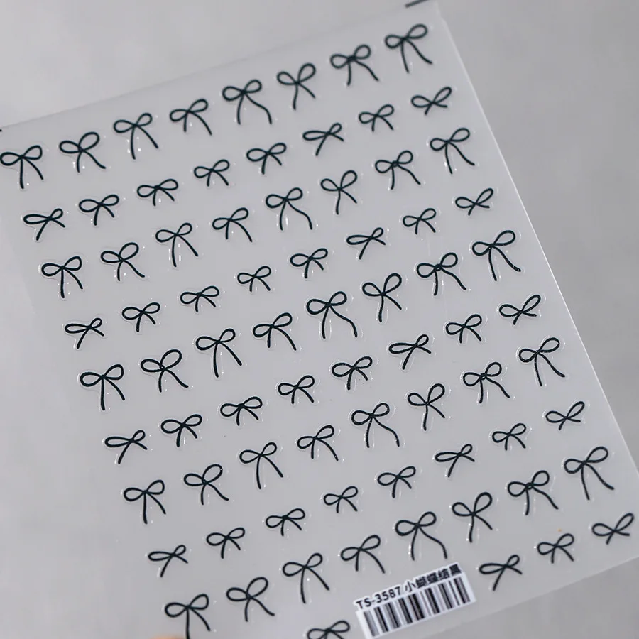 사랑스러운 골드 실버 블랙 화이트 라인 Bowknot 3D 자기 접착제 네일 아트 장식 스티커 리본 귀여운 매니큐어 데칼 도매