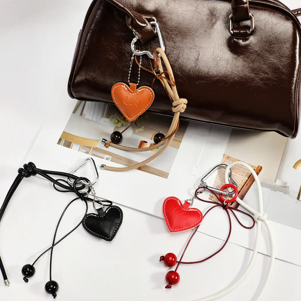 Y2k 가죽 로프 키 체인 체리 활 귀여운 하트 가방 펜던트 3D 크리 에이 티브 만화 열쇠 고리 안티-분실 휴대 전화 매는 밧줄