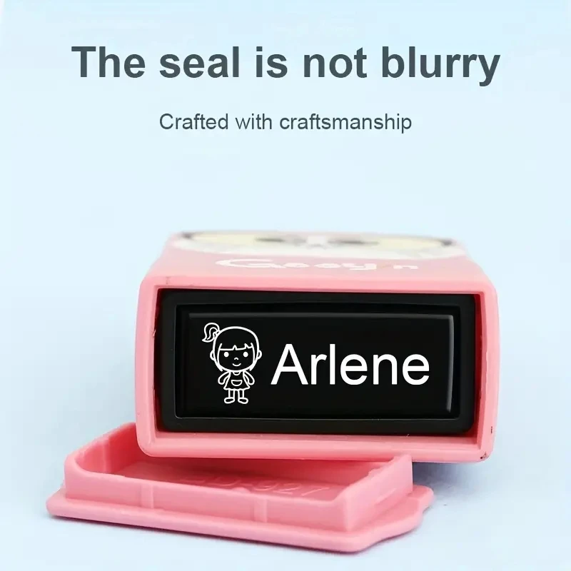 옷, 양말, 방수 및 세탁 가능과 같은 개인 생활 필수품을 식별하는 학생들을 위한 맞춤형 이름 스탬프