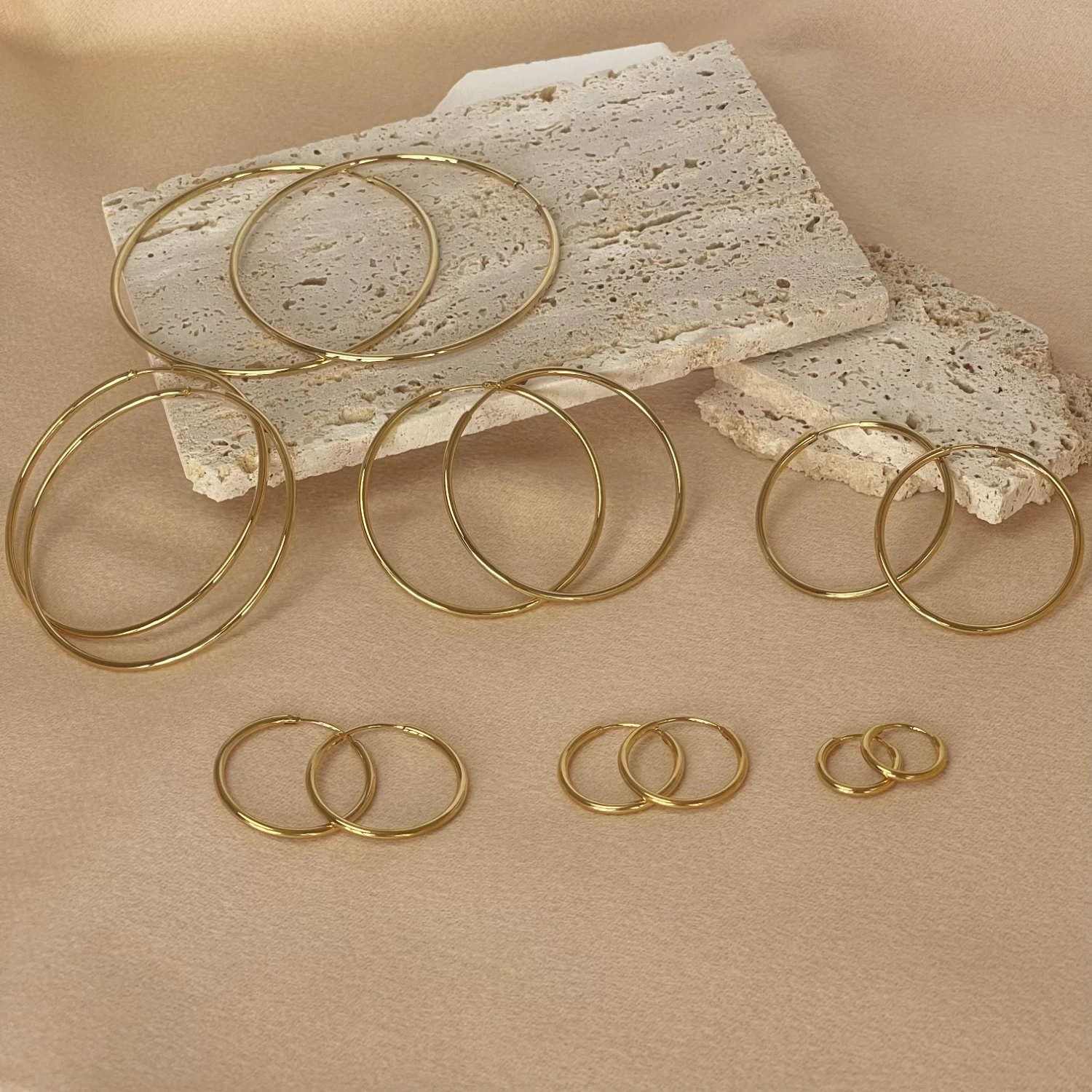 스테인레스 스틸 12-70mm 여성을위한 미니멀리스트 빅 서클 후프 귀걸이 트렌디 한 골드 컬러 금속 부드러운 라운드 귀걸이 쥬얼리