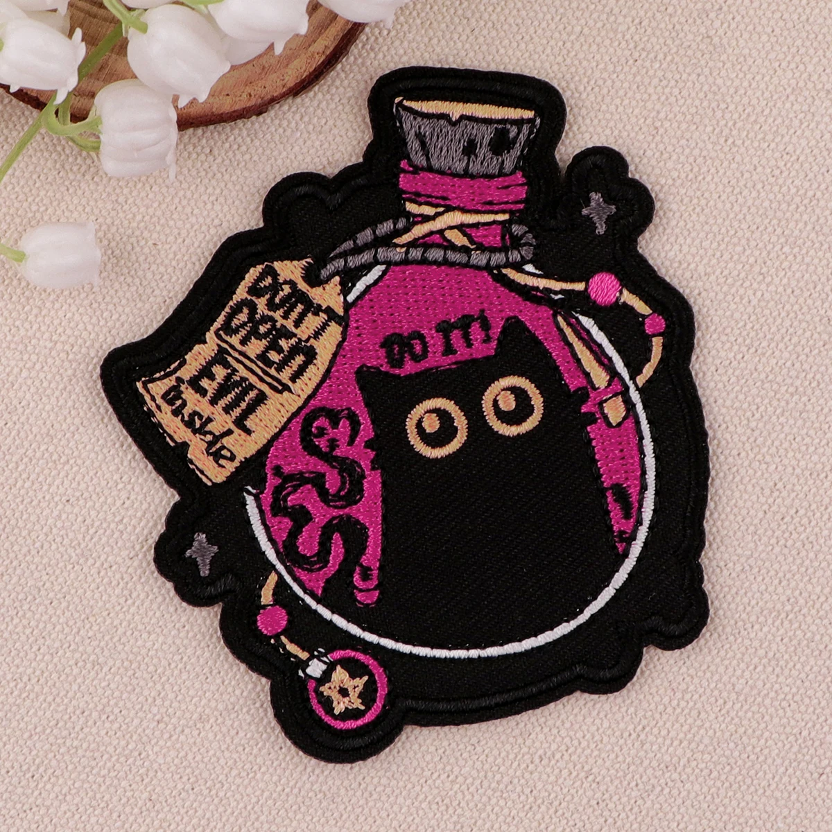 마녀 자수 패치 검은 고양이 철 의류에 대한 패치 열 접착 패치 의류 배지에 만화 패치 DIY 바느질