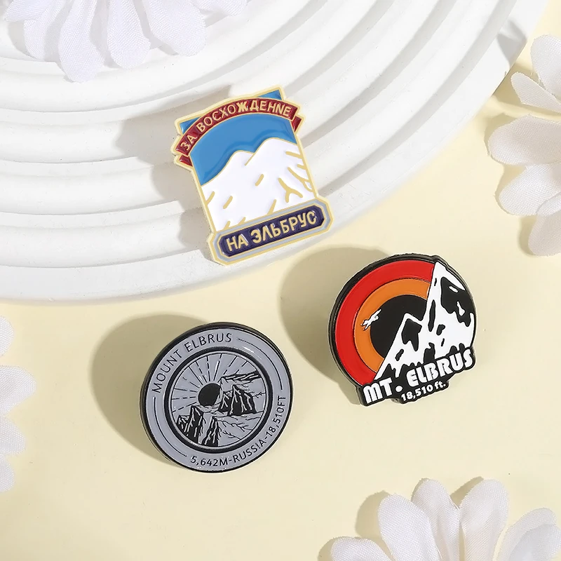 러시아 관세 및 전통 에나멜 핀 러시아 중첩 인형 카잔 모스크바 금속 브로치 옷깃 배지 친구를위한 보석 선물