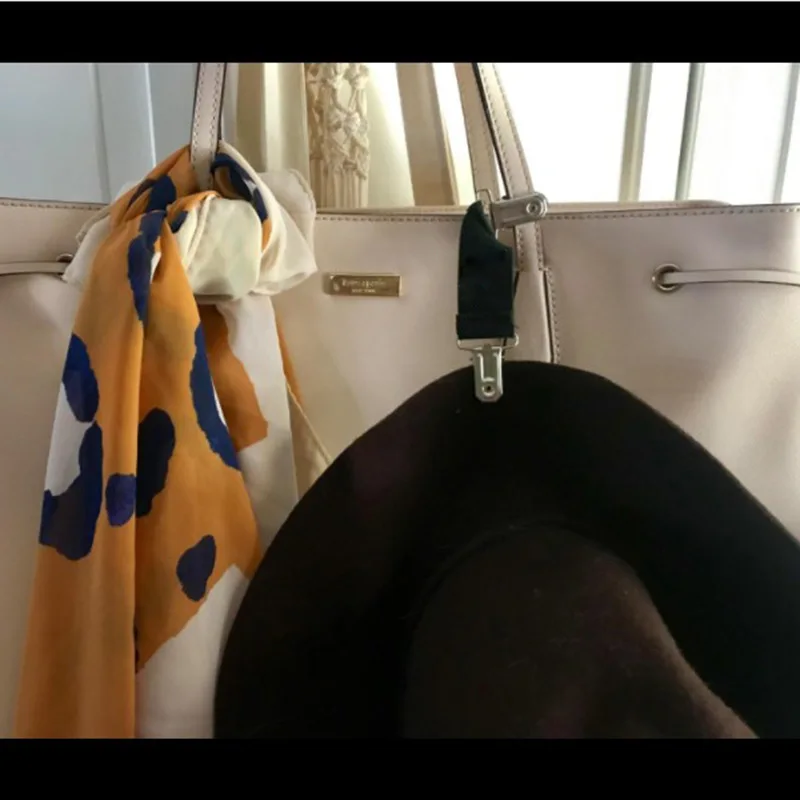 새로운 탄성 스웨터 클립 탄성 어깨 스트랩 다기능 여행 모자 클립 솔리드 컬러 카디건 허리 버클 H1455