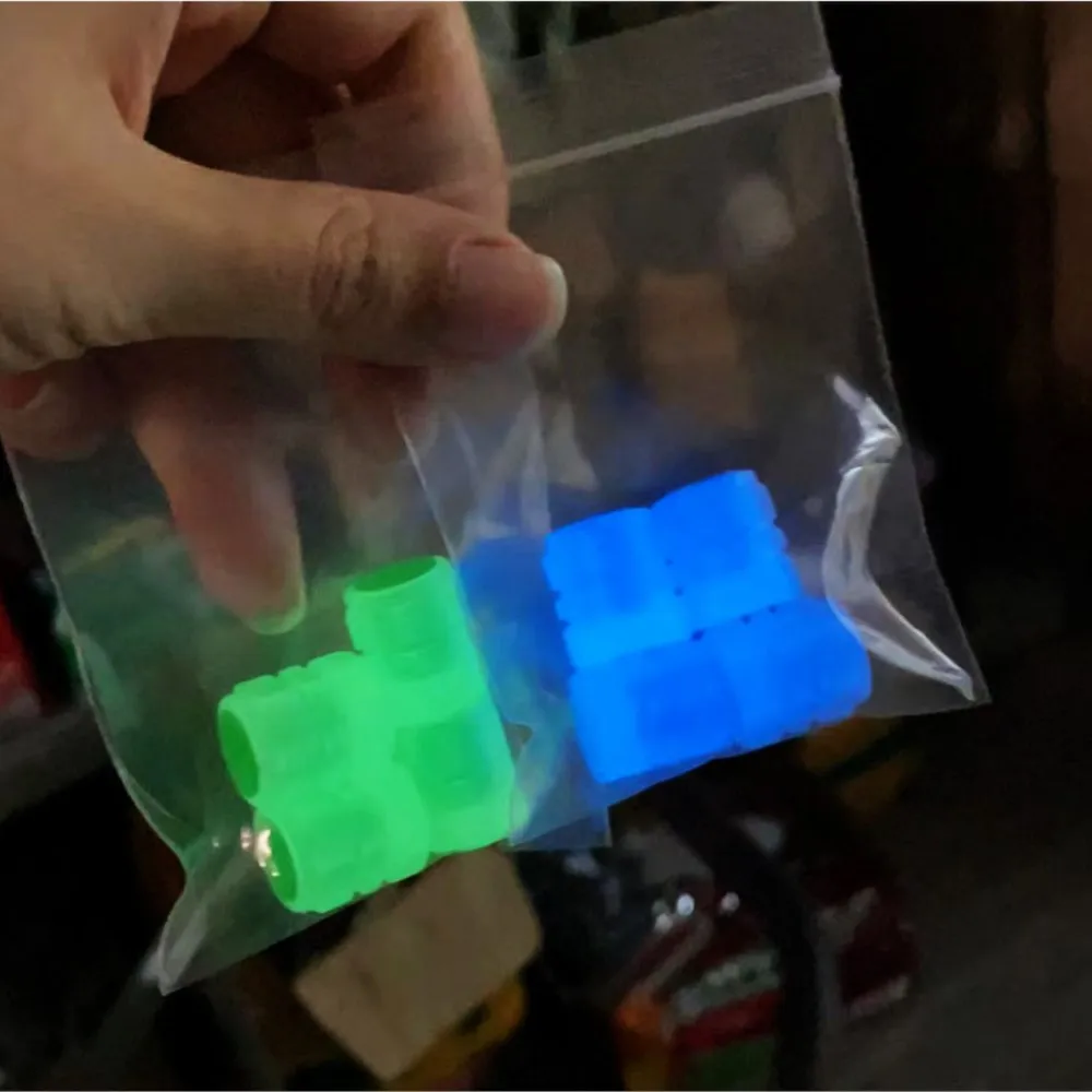 어둠 속에서 빛나는 밸브 모자 자동차 형광 타이어 밸브 오토바이 자전거 바퀴 타이어 허브 커버 장식 모자 장식