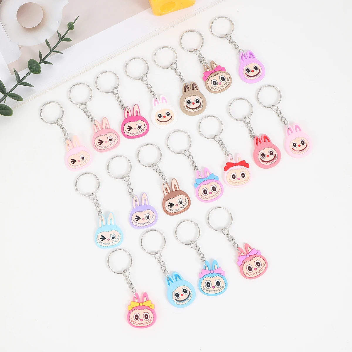 PVC 만화 토끼 머리 열쇠 고리, 귀여운 열쇠 고리, 학교 선물, 파티, 휴일 작은 선물, 18 개