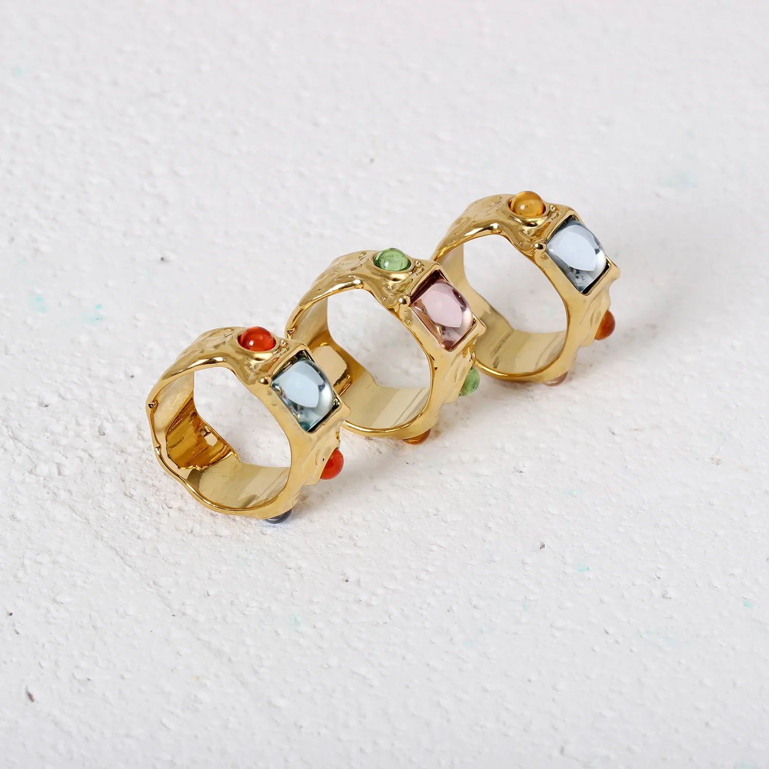 새로운 펑크 조수 개성 복고풍 기하학 중공 상감 보석 반지 세트액체 상태 금속 3 피스 반지 세트 Paty Jewelry