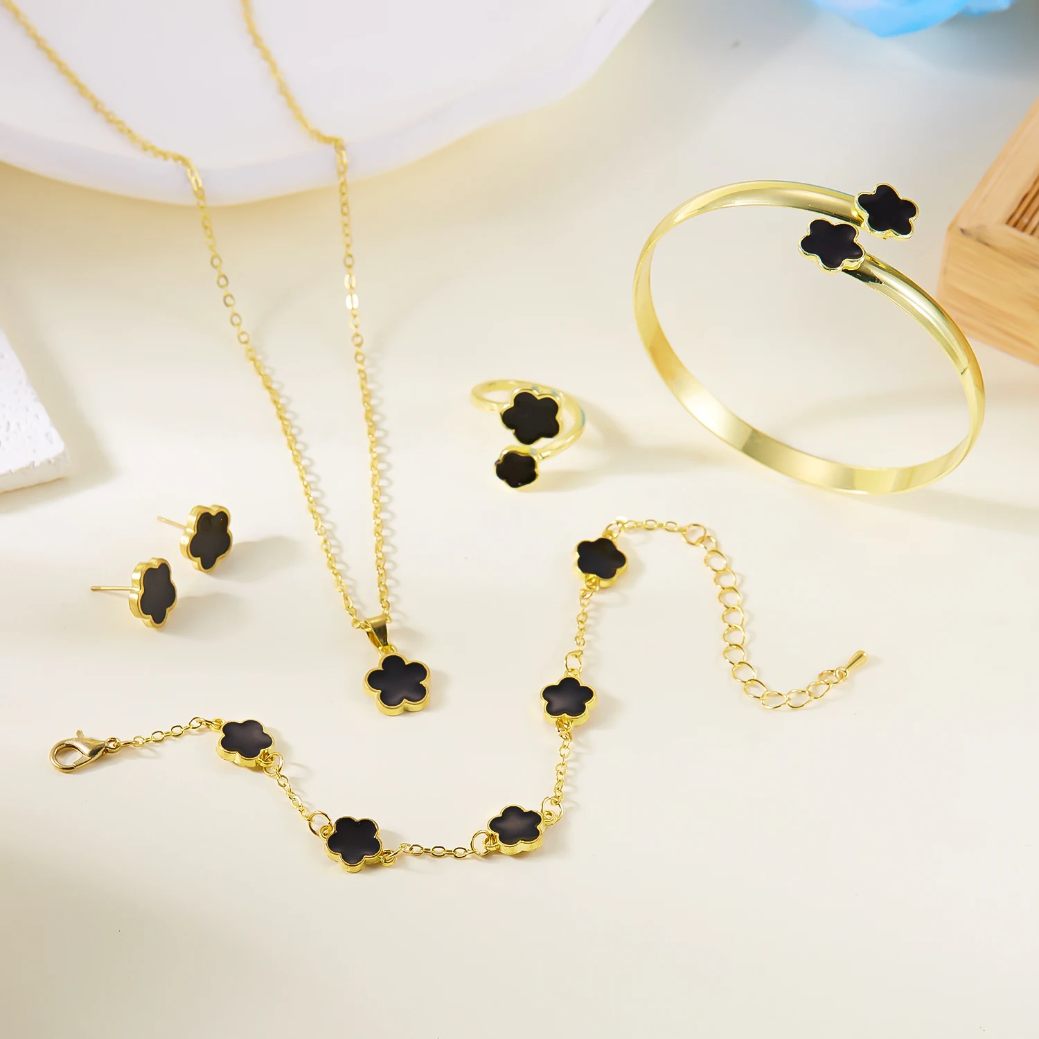 5 개/대 여성을위한 다채로운 에나멜 매화 꽃 팔찌 행운의 다섯 잎 꽃 목걸이 귀걸이 우아함 파티 쥬얼리 선물