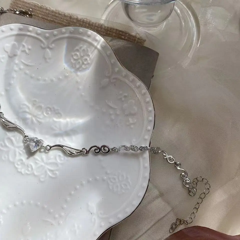 천사 날개 하트 모양 펜던트 목걸이 실버 컬러 5A 큐빅 지르코니아 미니멀리스트 스타일 쇄골 체인 여성과 소녀 쥬얼리